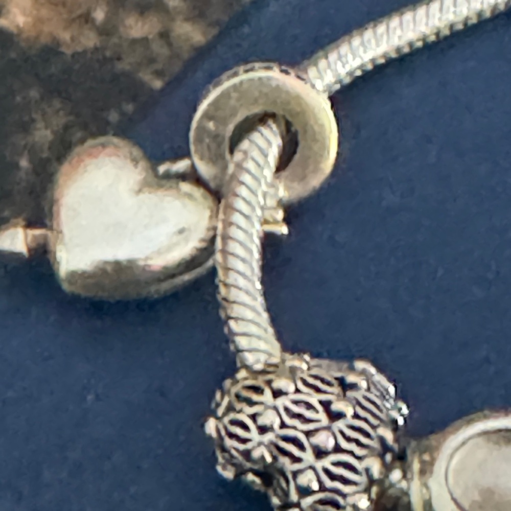 Pandora Charm Bracelet Silver with 6 charms - Picture 5 of 8